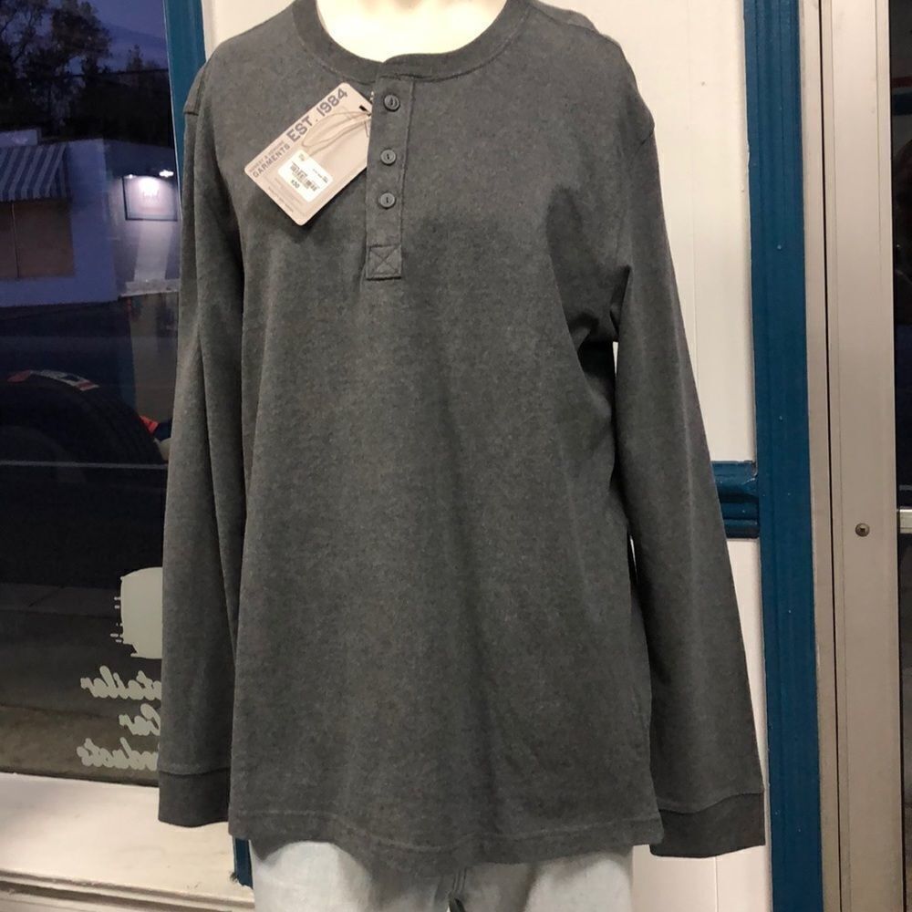 NWT Men’s St. John’s Bay Gray Tee- Large